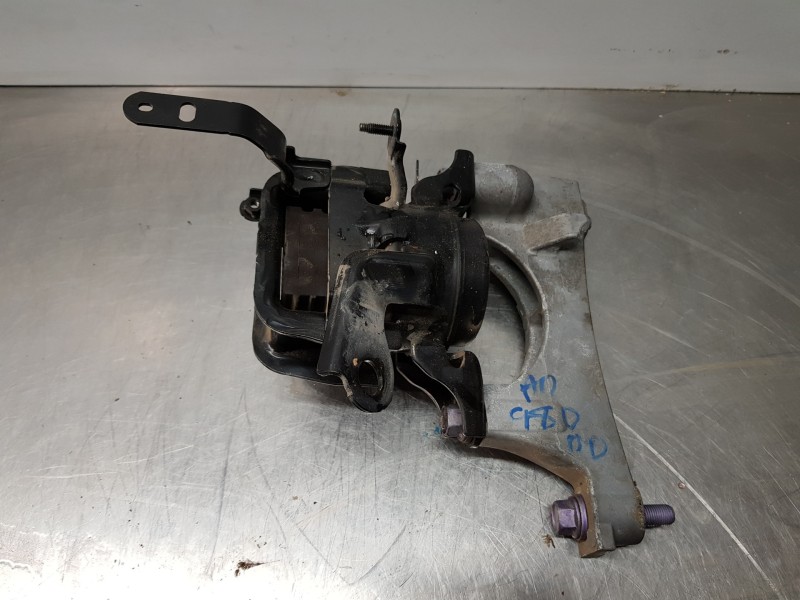 Recambio de soporte motor derecho para toyota rav 4 hybrid referencia OEM IAM 1230525040  