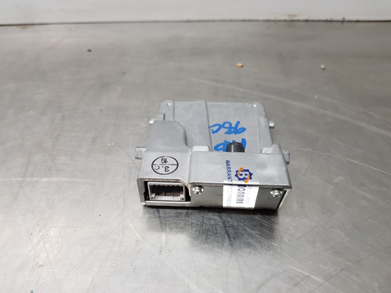 Recambio de modulo electronico para toyota rav 4 hybrid referencia OEM IAM 646C42030  