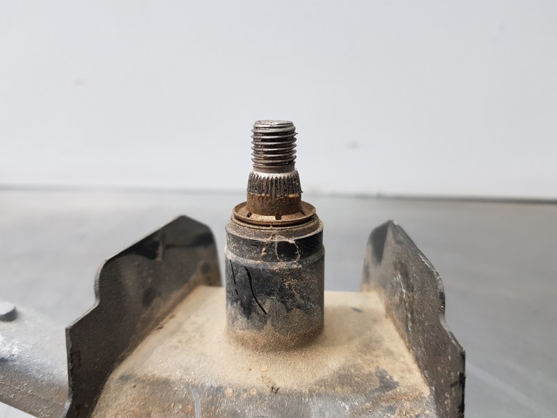 Recambio de motor limpia delantero para toyota rav 4 hybrid referencia OEM IAM 8511042270  