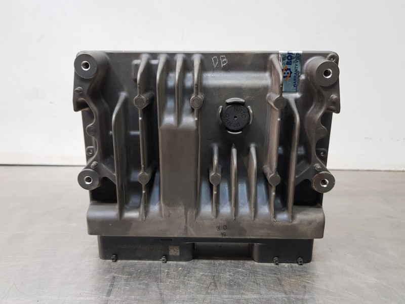 Recambio de centralita motor uce para toyota rav 4 hybrid referencia OEM IAM 896614A850  