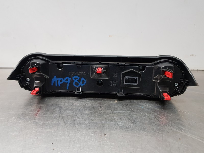 Recambio de mando climatizador para toyota rav 4 hybrid referencia OEM IAM 5590042580  