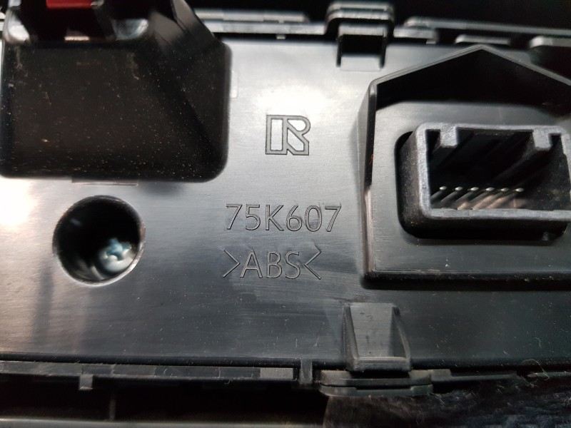 Recambio de mando climatizador para toyota rav 4 hybrid referencia OEM IAM 5590042580  