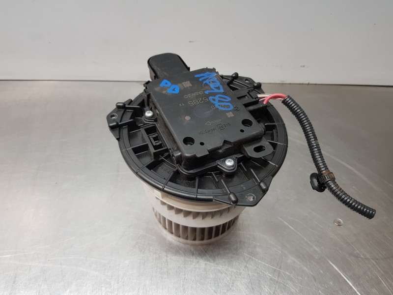 Recambio de motor calefaccion para toyota rav 4 hybrid referencia OEM IAM 8710358080  