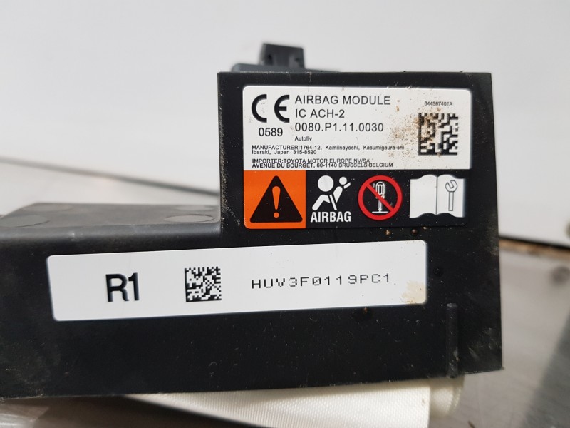 Recambio de airbag cortina delantero derecho para toyota rav 4 hybrid referencia OEM IAM 6217042070 6217042071 