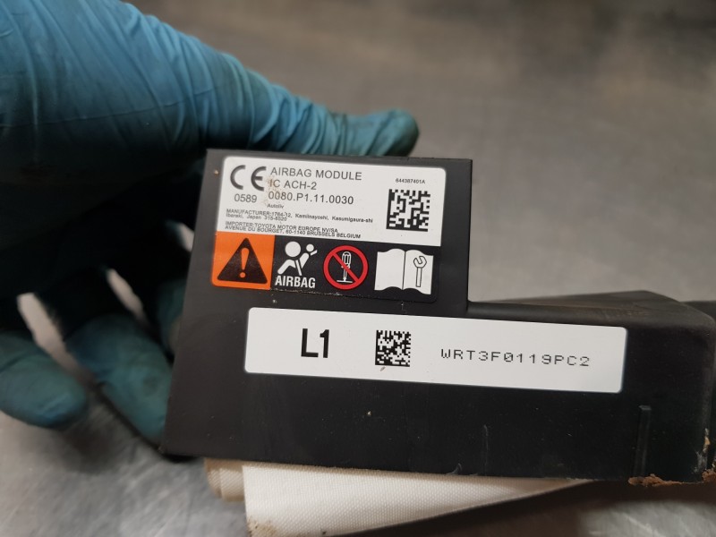 Recambio de airbag cortina delantero izquierdo para toyota rav 4 hybrid referencia OEM IAM 6218042070 6218042071 