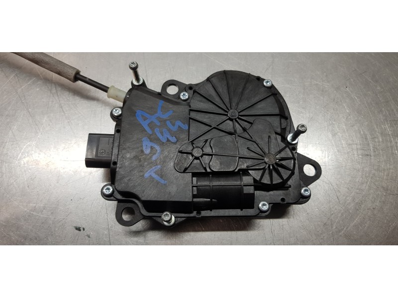 Recambio de motor cierre centralizado porton para land rover discovery sport pure referencia OEM IAM LR095551 DK62404C10AD DK624