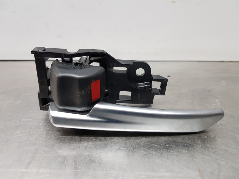 Recambio de maneta interior delantera izquierda para toyota rav 4 hybrid referencia OEM IAM   