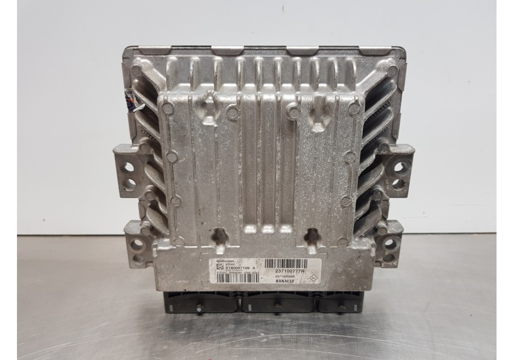 Recambio de centralita motor uce para renault megane iii berlina 5 p authentique referencia OEM IAM 237100777R  