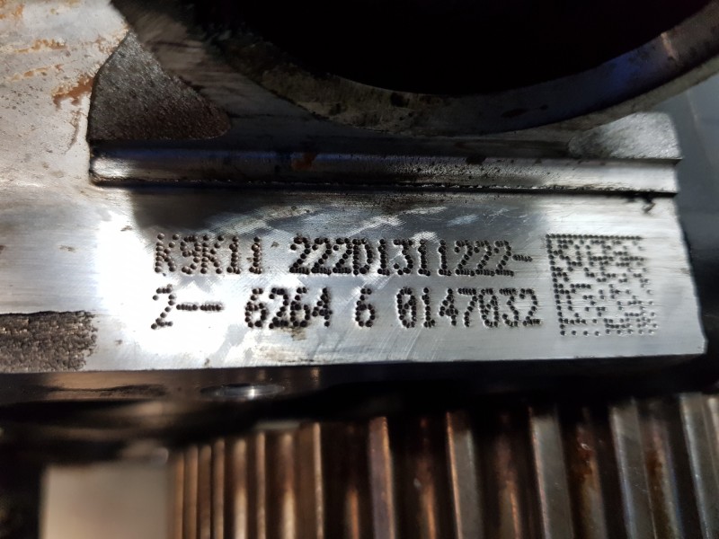 Recambio de culata para renault megane iii berlina 5 p authentique referencia OEM IAM 110415795R 8201365749 