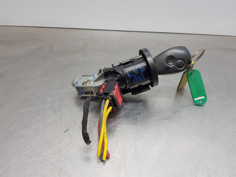 Recambio de antirrobo para renault kangoo express referencia OEM IAM 8200405701  