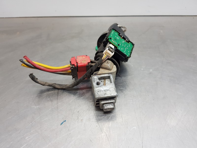 Recambio de antirrobo para renault kangoo express referencia OEM IAM 8200405701  