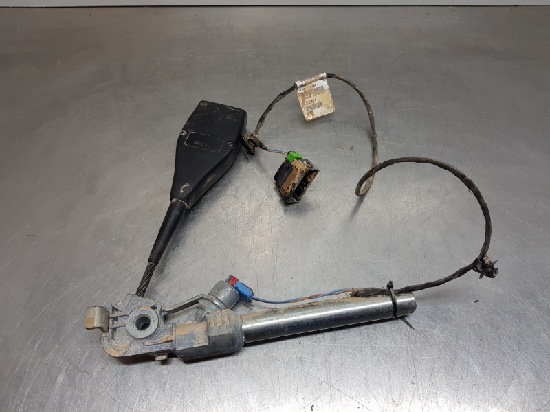 Recambio de pretensor airbag derecho para renault kangoo express referencia OEM IAM 878967082R  