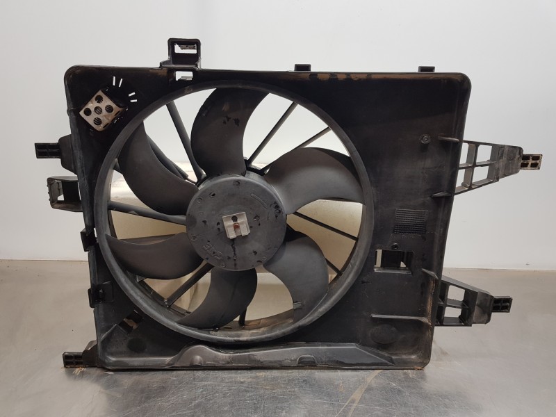 Recambio de electroventilador para renault kangoo express referencia OEM IAM 921206476R  