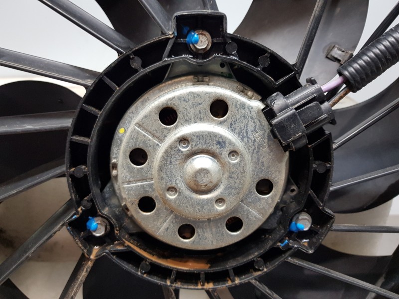 Recambio de electroventilador para renault kangoo express referencia OEM IAM 921206476R  