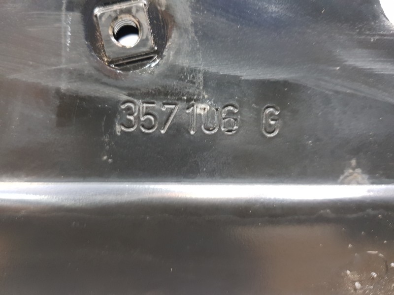 Recambio de travesaño inferior para renault kangoo express referencia OEM IAM 622102554R  