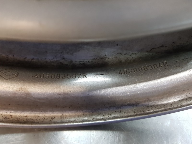 Recambio de llanta para renault master iii furgón referencia OEM IAM 403003582R  