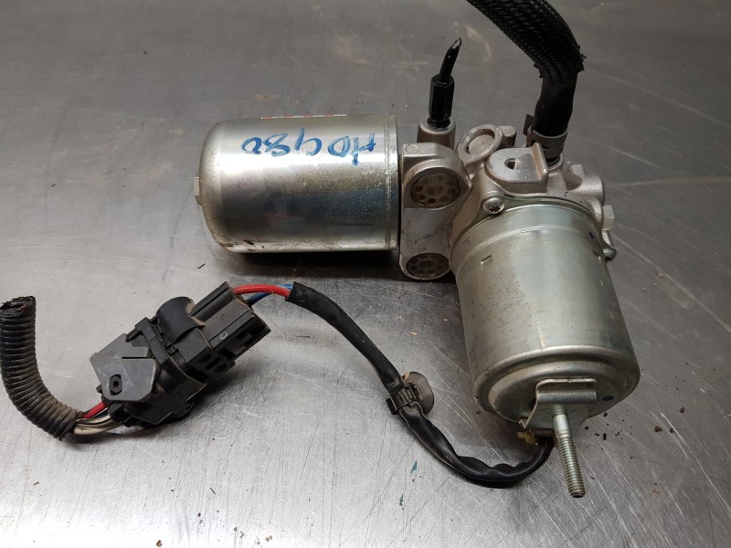 Recambio de bomba freno para toyota rav 4 hybrid referencia OEM IAM 4707042050  