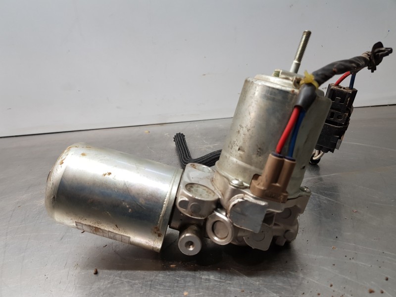 Recambio de bomba freno para toyota rav 4 hybrid referencia OEM IAM 4707042050  