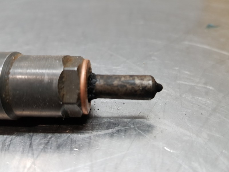 Recambio de inyector para mercedes clase b (w246) style referencia OEM IAM A6510702387  