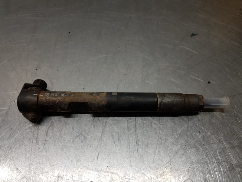 Recambio de inyector para mercedes clase b (w246) style referencia OEM IAM A6510702387  