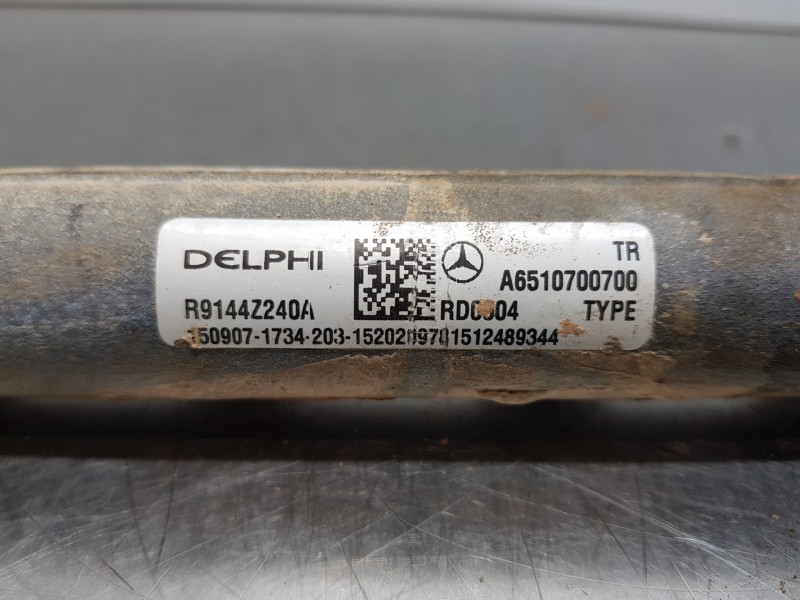 Recambio de rampa inyectora para mercedes clase b (w246) style referencia OEM IAM A6510700700  