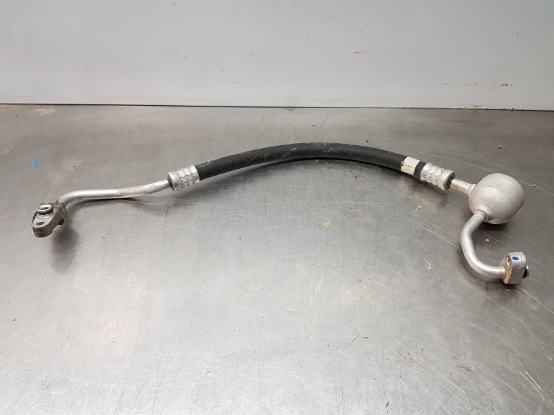 Recambio de tubos aire acondicionado para toyota rav 4 hybrid referencia OEM IAM 8871142060  