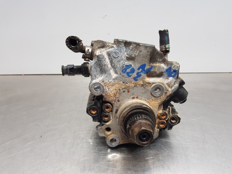 Recambio de bomba inyeccion para mercedes clase b (w246) style referencia OEM IAM A6510702601 28447439 