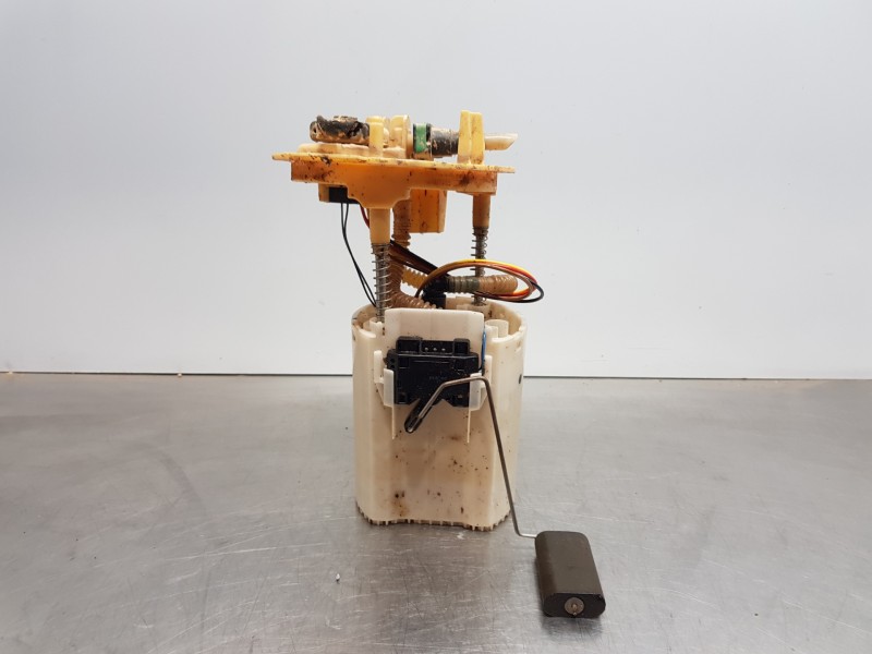 Recambio de aforador para mercedes clase b (w246) style referencia OEM IAM A2464701494  