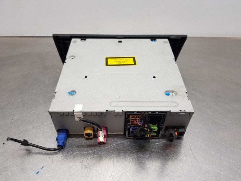 Recambio de sistema audio / radio cd para audi a4 avant (b8) sline referencia OEM IAM 8T1035652D  