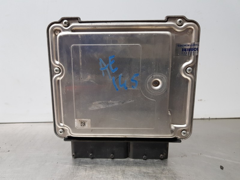 Recambio de centralita motor uce para chevrolet aveo sedán emotion referencia OEM IAM 55583708 0281018383 