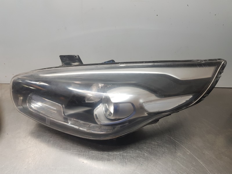 Recambio de faro izquierdo para kia carens ( ) drive referencia OEM IAM 92101A4180  