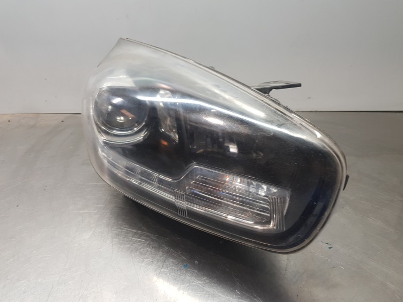 Recambio de faro derecho para kia carens ( ) drive referencia OEM IAM 92102A4180  