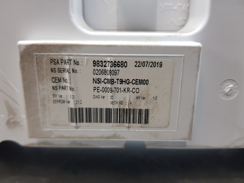 Recambio de cuadro instrumentos para peugeot 308 allure puretech referencia OEM IAM 9832736680  