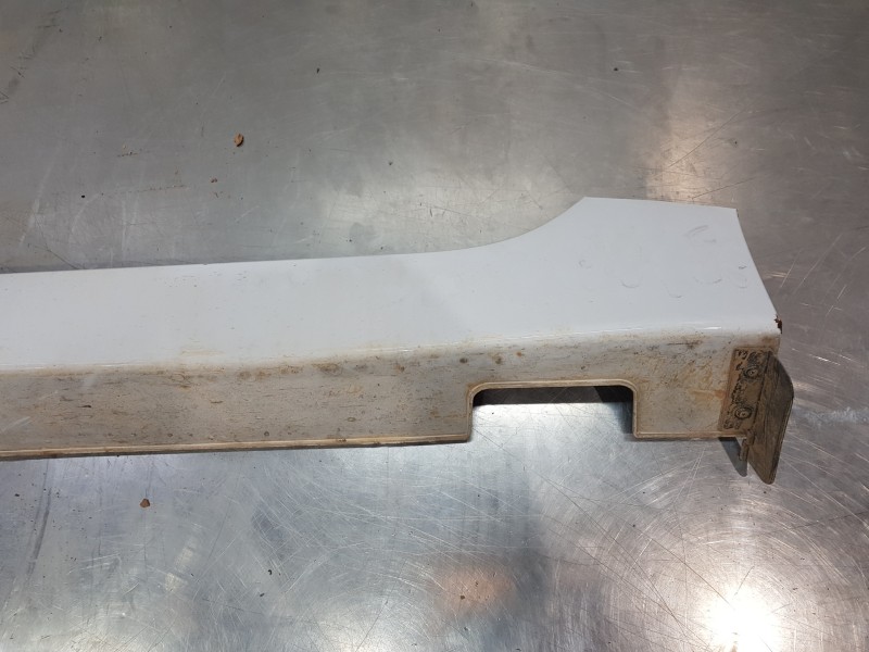 Recambio de faldon lateral para hyundai ioniq klass referencia OEM IAM 87751G2000WAW  