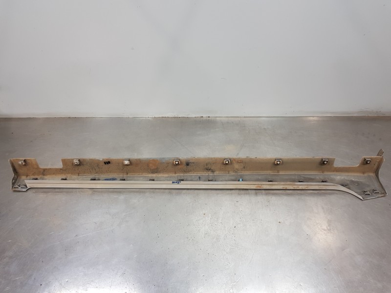 Recambio de faldon lateral para hyundai ioniq klass referencia OEM IAM 87751G2000WAW  