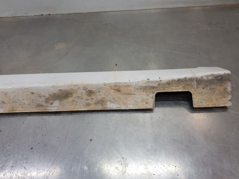 Recambio de faldon lateral para hyundai ioniq klass referencia OEM IAM 87752G2000WAW  