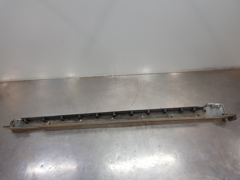 Recambio de faldon lateral para hyundai ioniq klass referencia OEM IAM 87752G2000WAW  