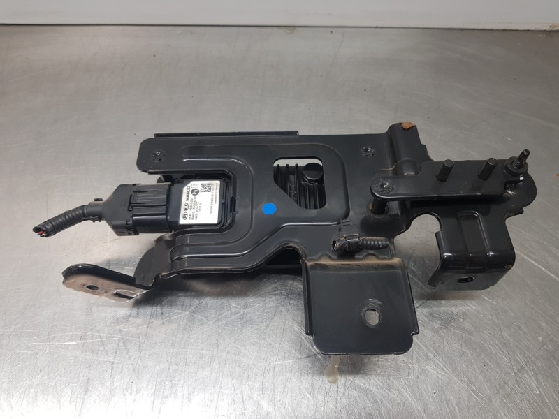 Recambio de modulo electronico para hyundai ioniq klass referencia OEM IAM 96400G2000  