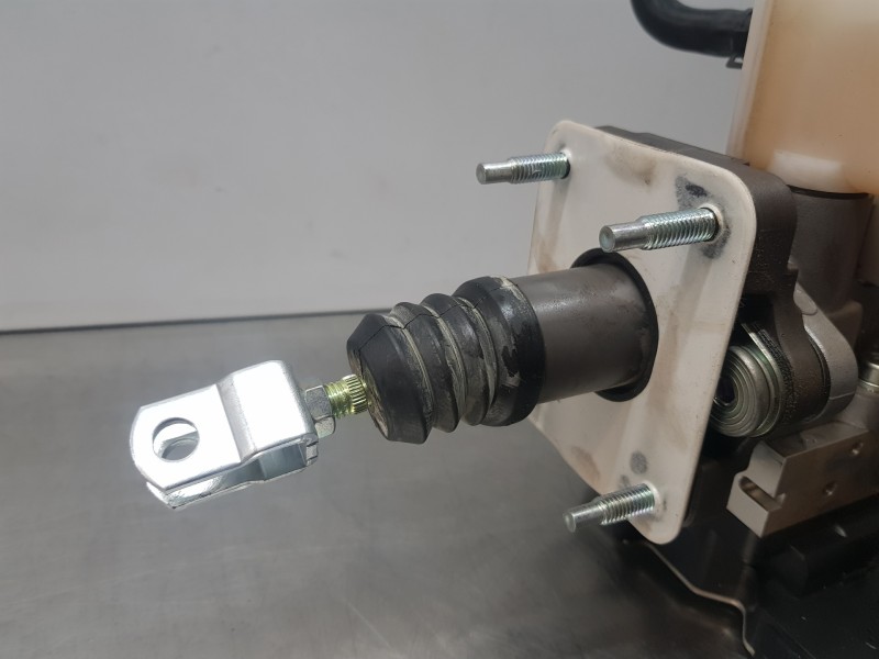 Recambio de servofreno para hyundai ioniq klass referencia OEM IAM 58500G2400  