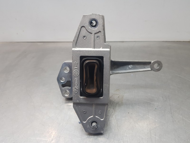 Recambio de soporte motor derecho para hyundai ioniq klass referencia OEM IAM 21810G2000  