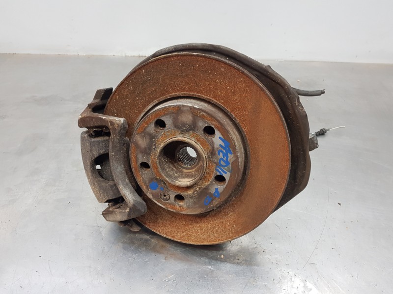 Recambio de mangueta delantera derecha para mercedes clase a (w169) elegance referencia OEM IAM A1693300520  