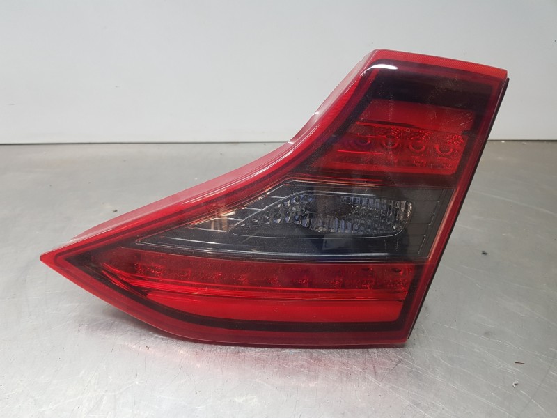 Recambio de piloto trasero derecho interior para hyundai ioniq klass referencia OEM IAM 92404G2100  