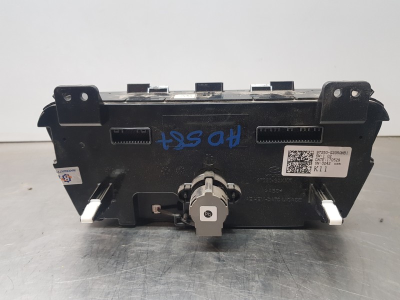 Recambio de mando climatizador para hyundai ioniq klass referencia OEM IAM 97250G2050MBI  