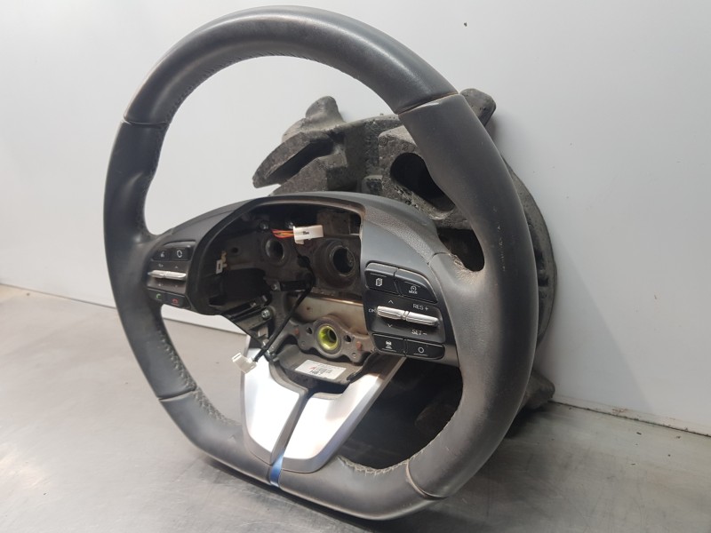 Recambio de volante para hyundai ioniq klass referencia OEM IAM 56111G2300MBI  