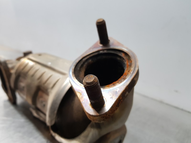Recambio de catalizador para kia stonic (ybcuv) concept referencia OEM IAM 2853004HC0  