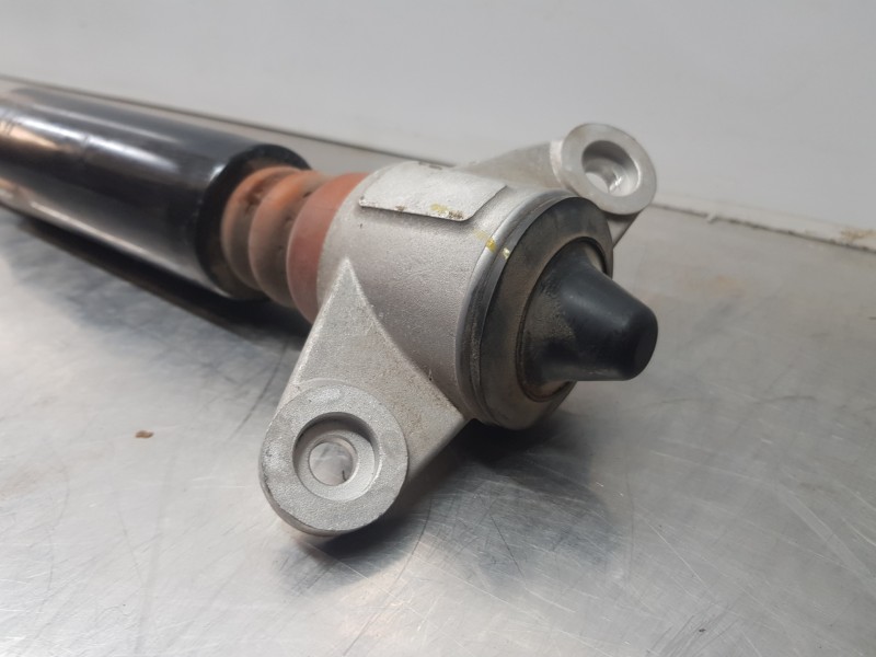 Recambio de amortiguador trasero derecho para hyundai ioniq klass referencia OEM IAM 55300G2400  