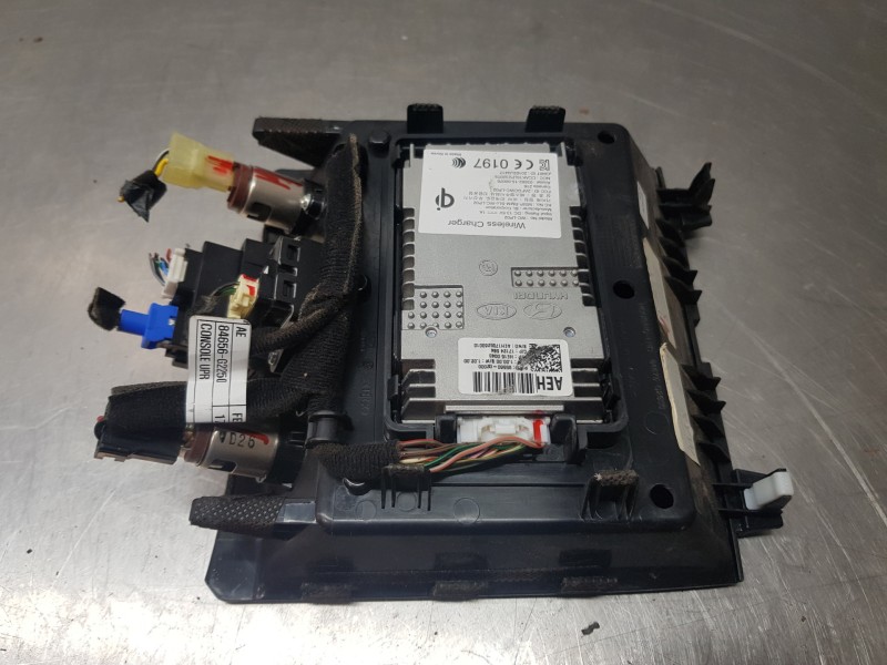 Recambio de modulo electronico para hyundai ioniq klass referencia OEM IAM 95560G2000  