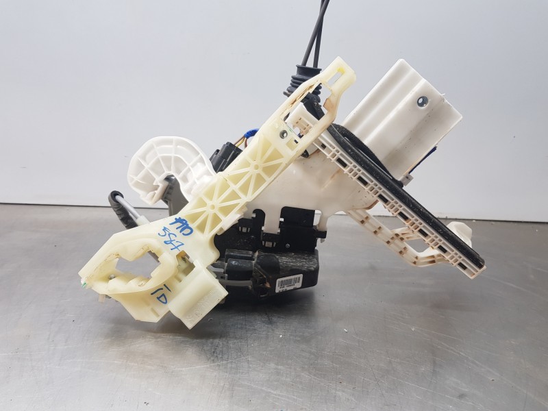 Recambio de cerradura puerta trasera derecha para hyundai ioniq klass referencia OEM IAM 81420G2000  