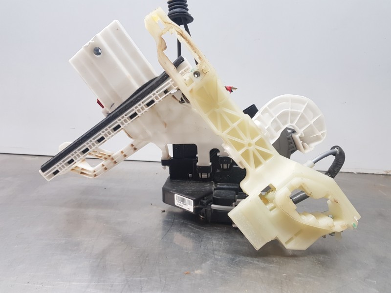 Recambio de cerradura puerta trasera izquierda para hyundai ioniq klass referencia OEM IAM 81410G2000  