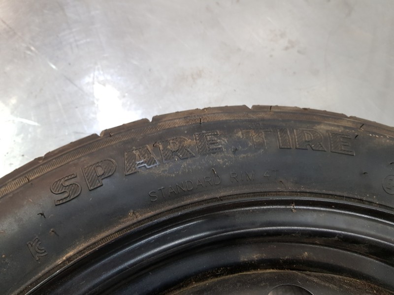 Recambio de neumatico repuesto para kia stonic (ybcuv) concept referencia OEM IAM 52910H8850  